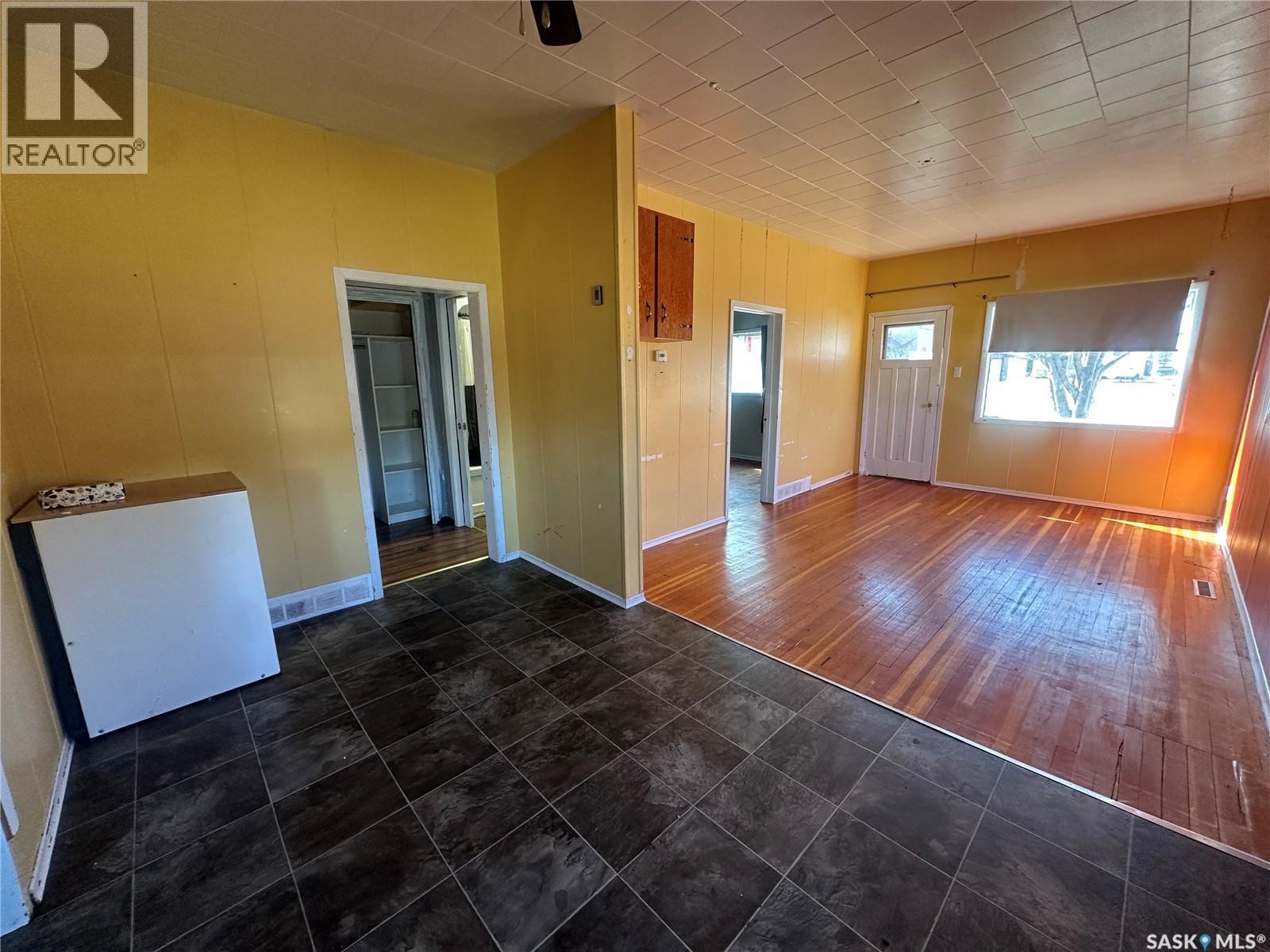 106 2nd AVENUE SE - 9