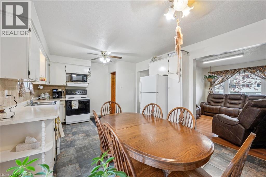 105 ORIOLE Parkway, Elmira, Ontario, N3B1C2 — Photo 12