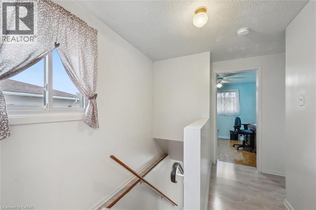 105 ORIOLE Parkway, Elmira, Ontario, N3B1C2 — Photo 29