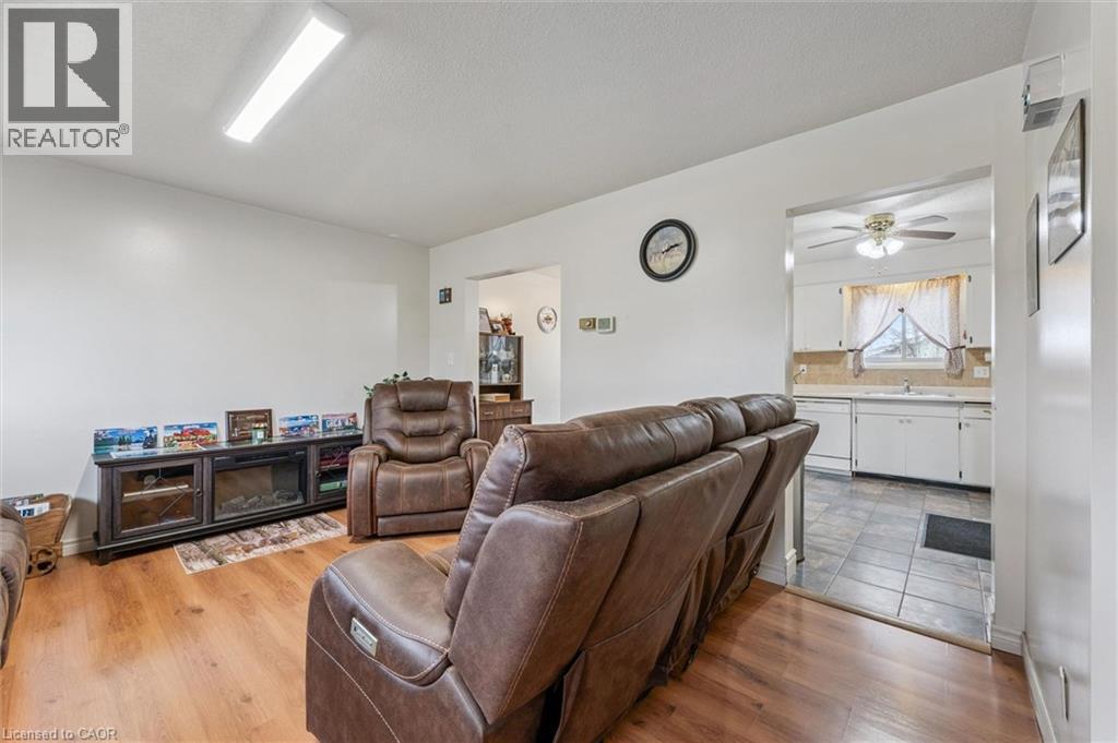 105 ORIOLE Parkway, Elmira, Ontario, N3B1C2 — Photo 41