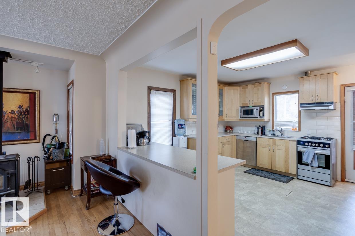 14002 106 AV NW - 11