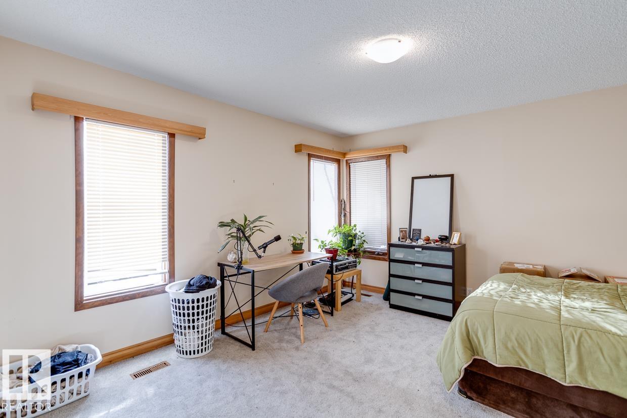 14002 106 AV NW - 19