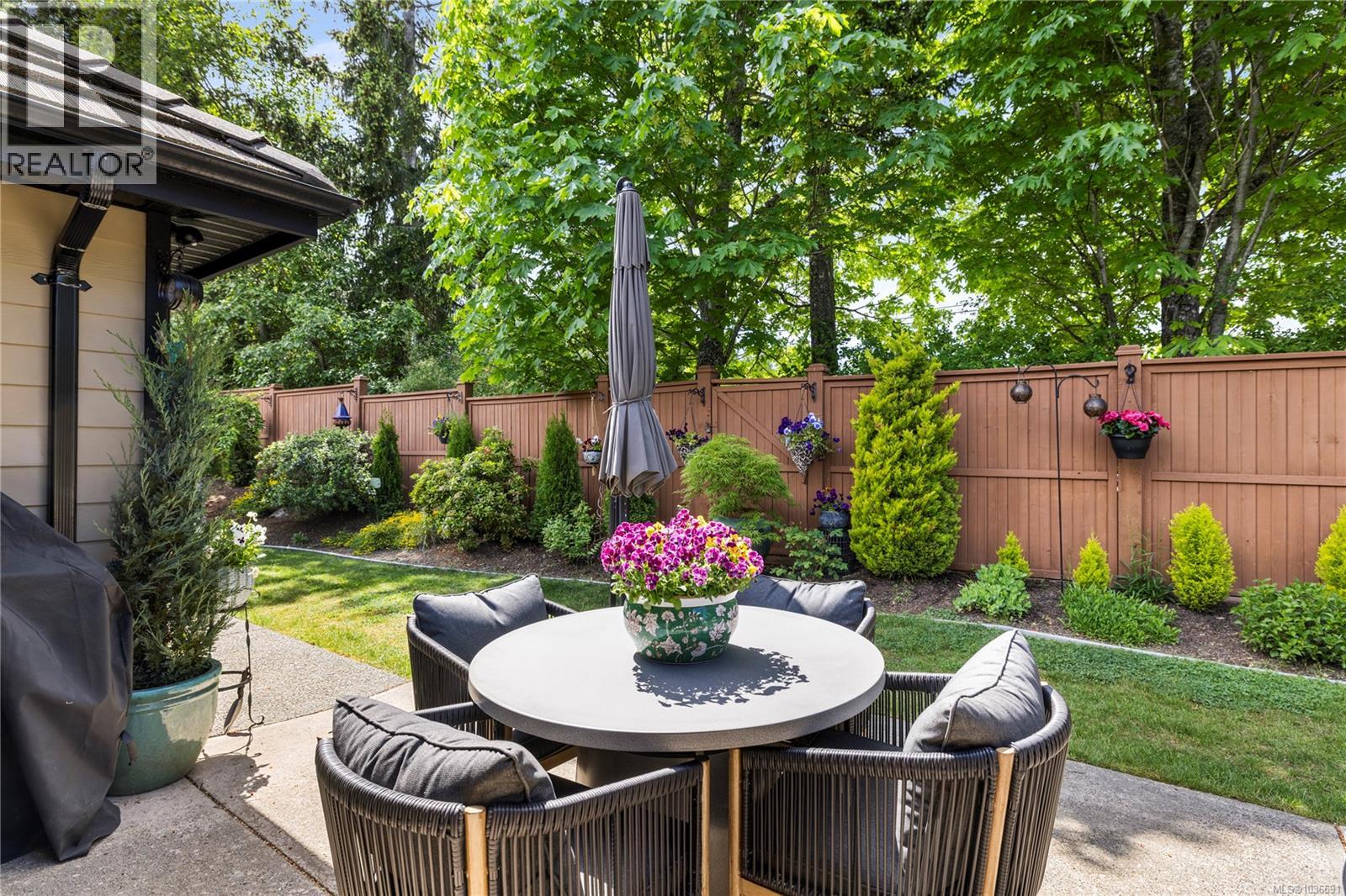 978 Cantebury Pl - 21