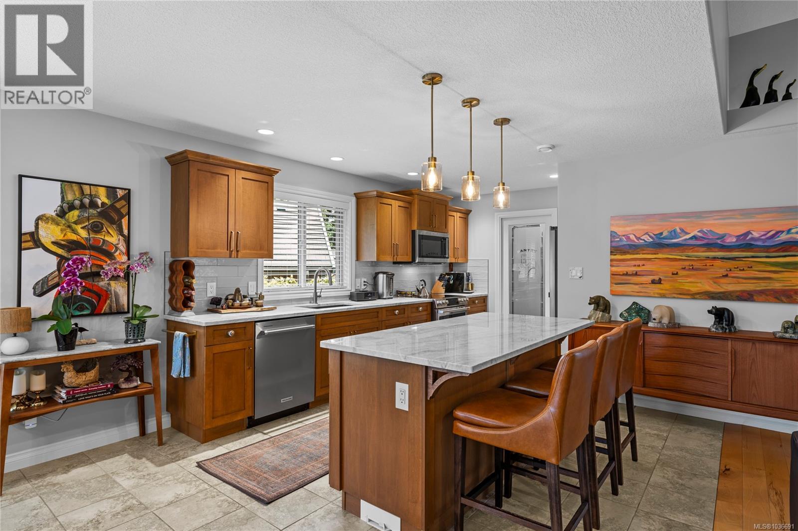 978 Cantebury Pl - Image 3