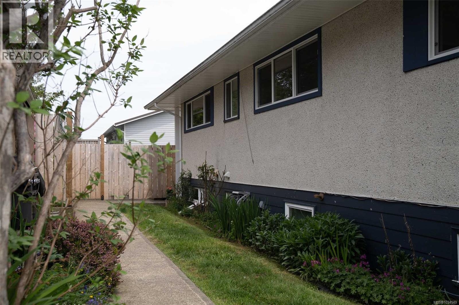 231 Otter St - 58