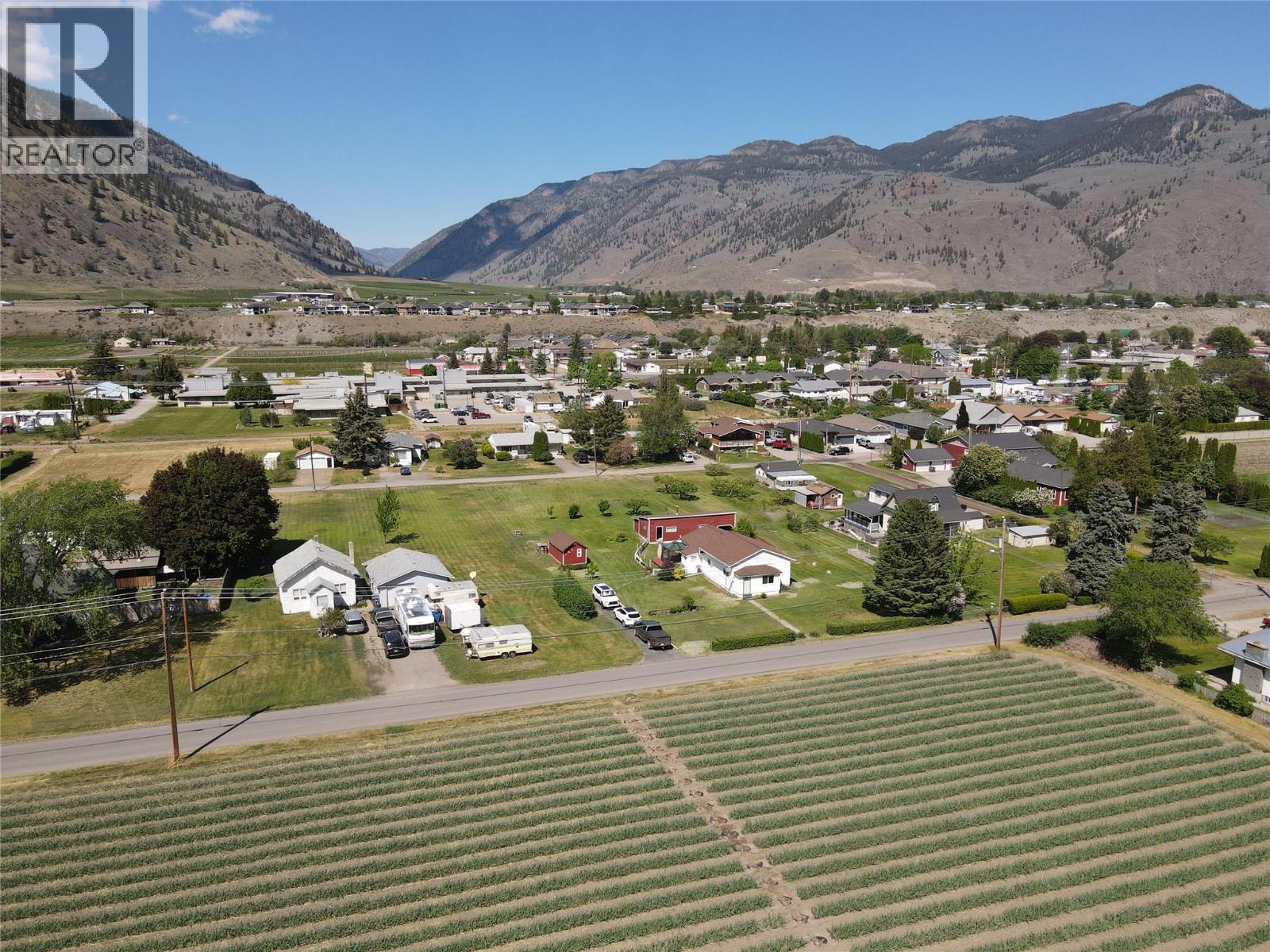 218 10th Avenue, Keremeos