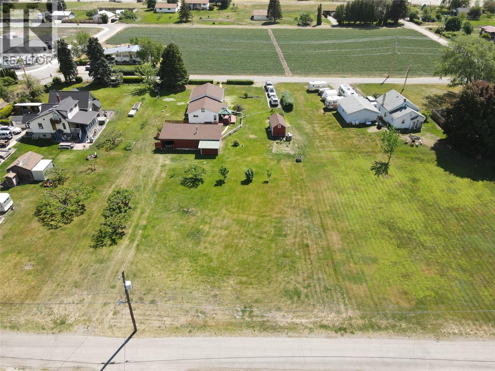218 10th Avenue, Keremeos