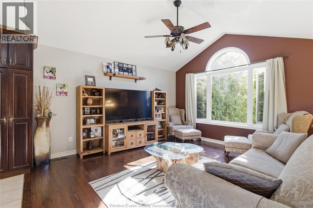 416 LILLIAN LANE, Lakeshore, Ontario, N0R1A0 — Photo 5
