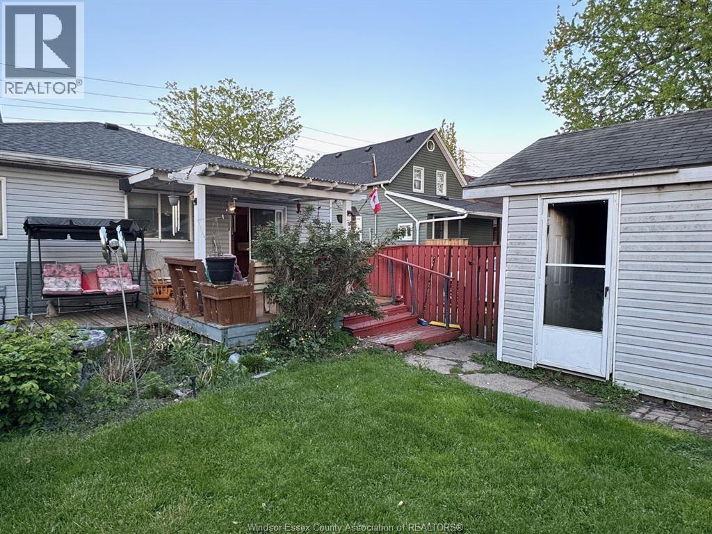 2527 PILLETTE ROAD, Windsor, Ontario, N8T1P8 — Photo 4