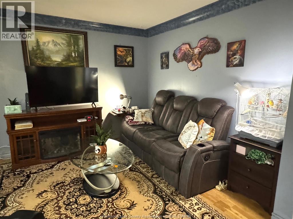 2527 PILLETTE ROAD, Windsor, Ontario, N8T1P8 — Photo 8