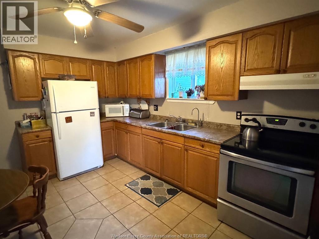 2527 PILLETTE ROAD, Windsor, Ontario, N8T1P8 — Photo 11