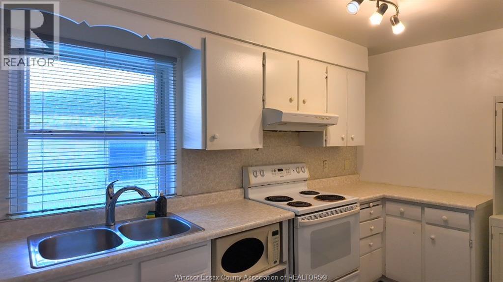 542 CHARLES STREET, Windsor, Ontario, N8X3G3 — Photo 2