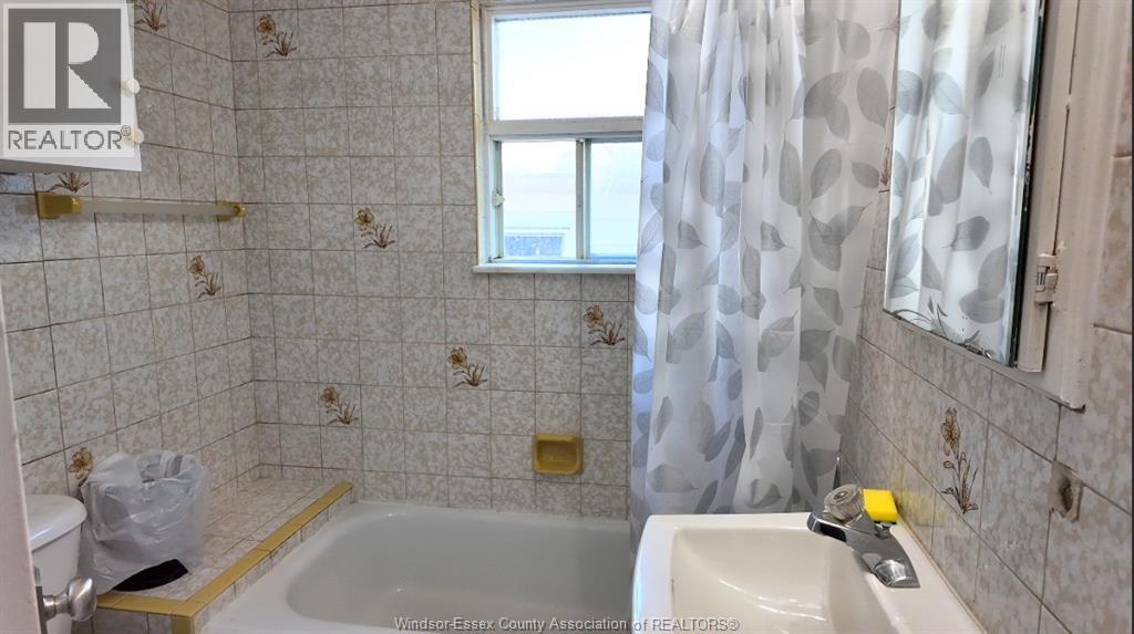 542 CHARLES STREET, Windsor, Ontario, N8X3G3 — Photo 3