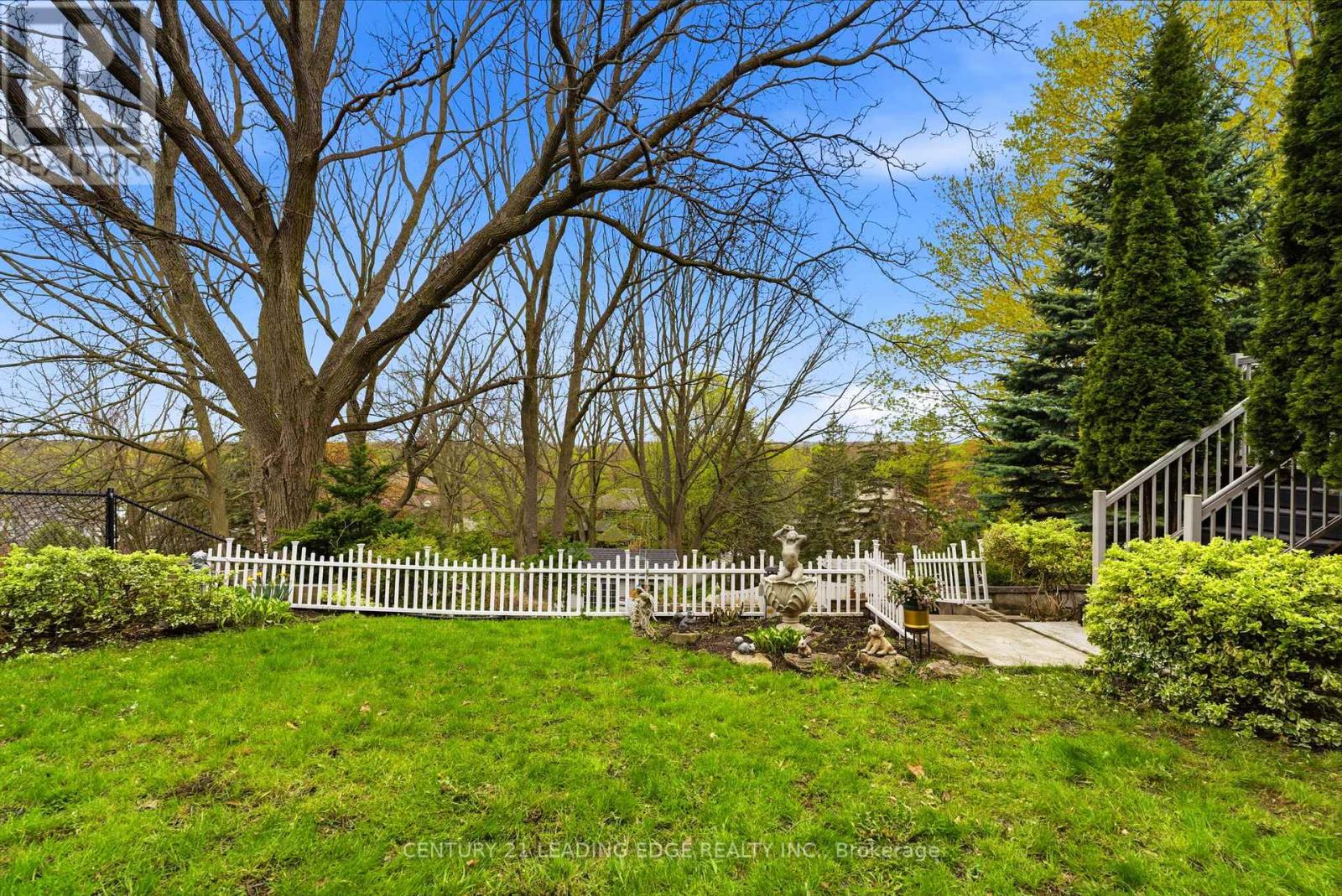 62 JAMES ROWE DRIVE - 43