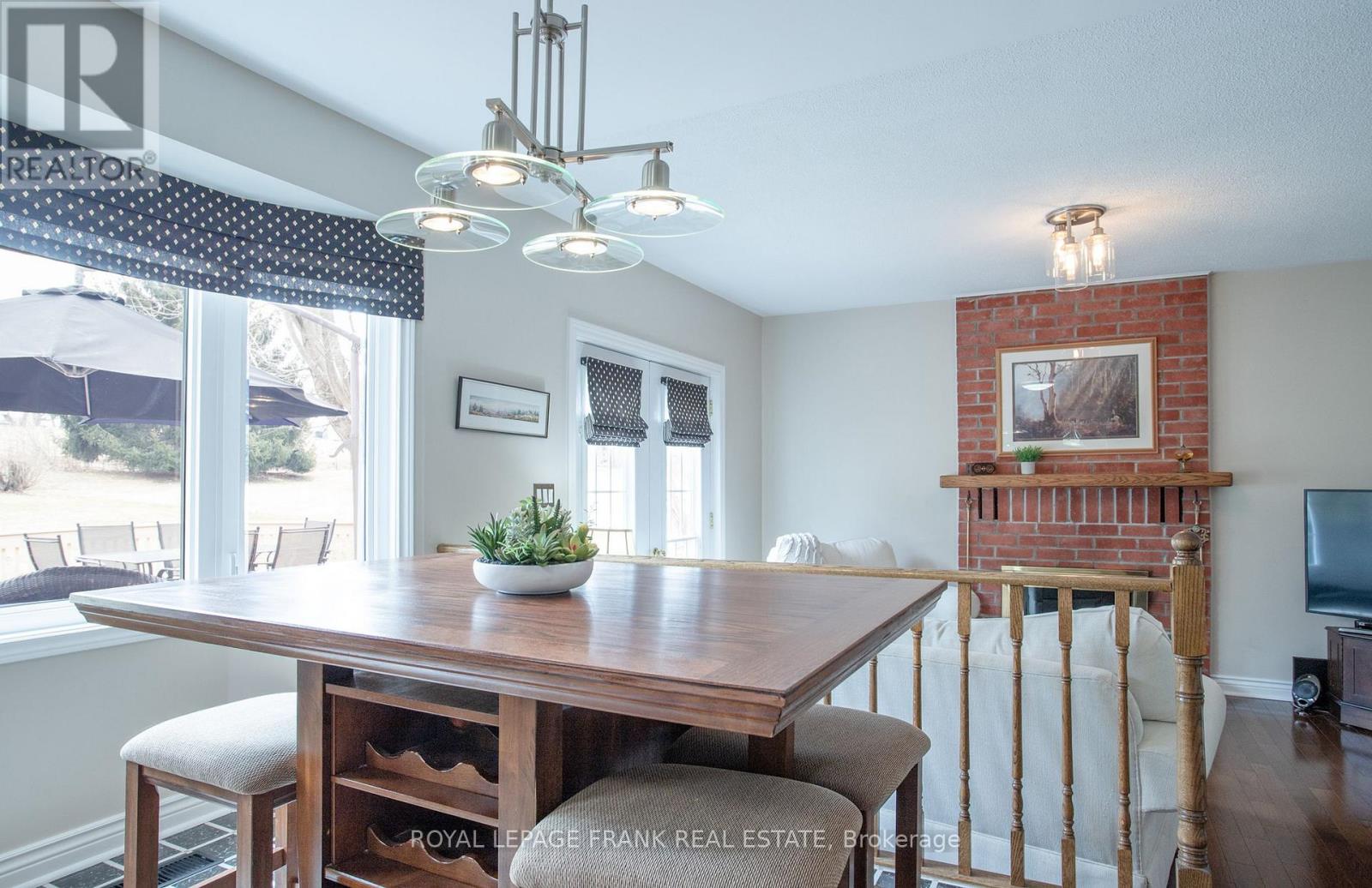 85 AMBLESIDE DRIVE - 23
