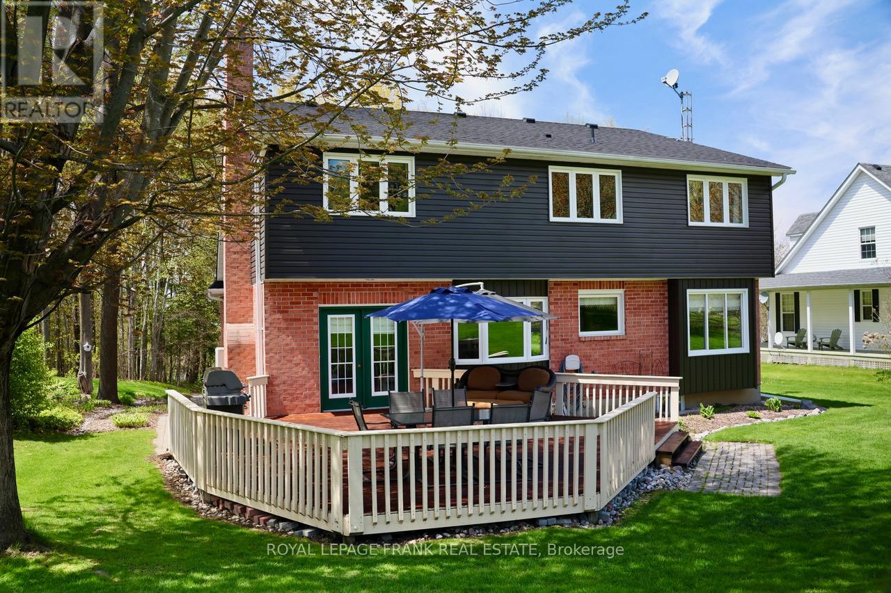 85 AMBLESIDE DRIVE - 46