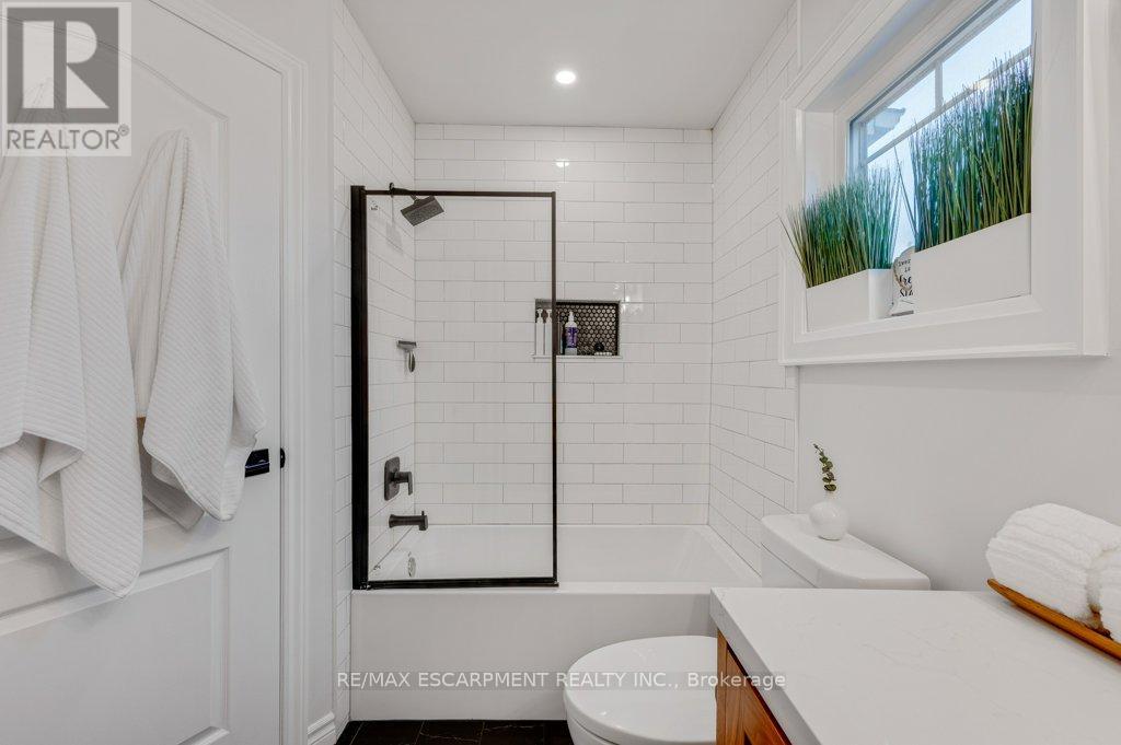 1360 ASHWOOD TERRACE - 23