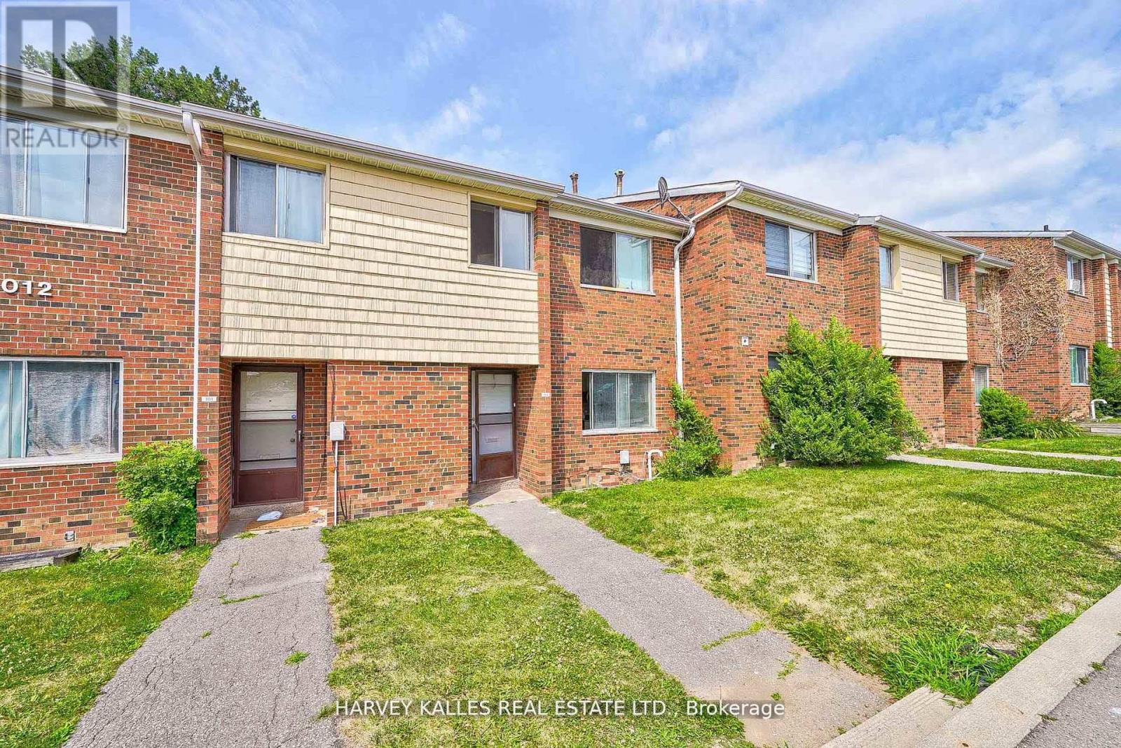 Listing photo of TH511 - 2000 SHEPPARD AVENUE W