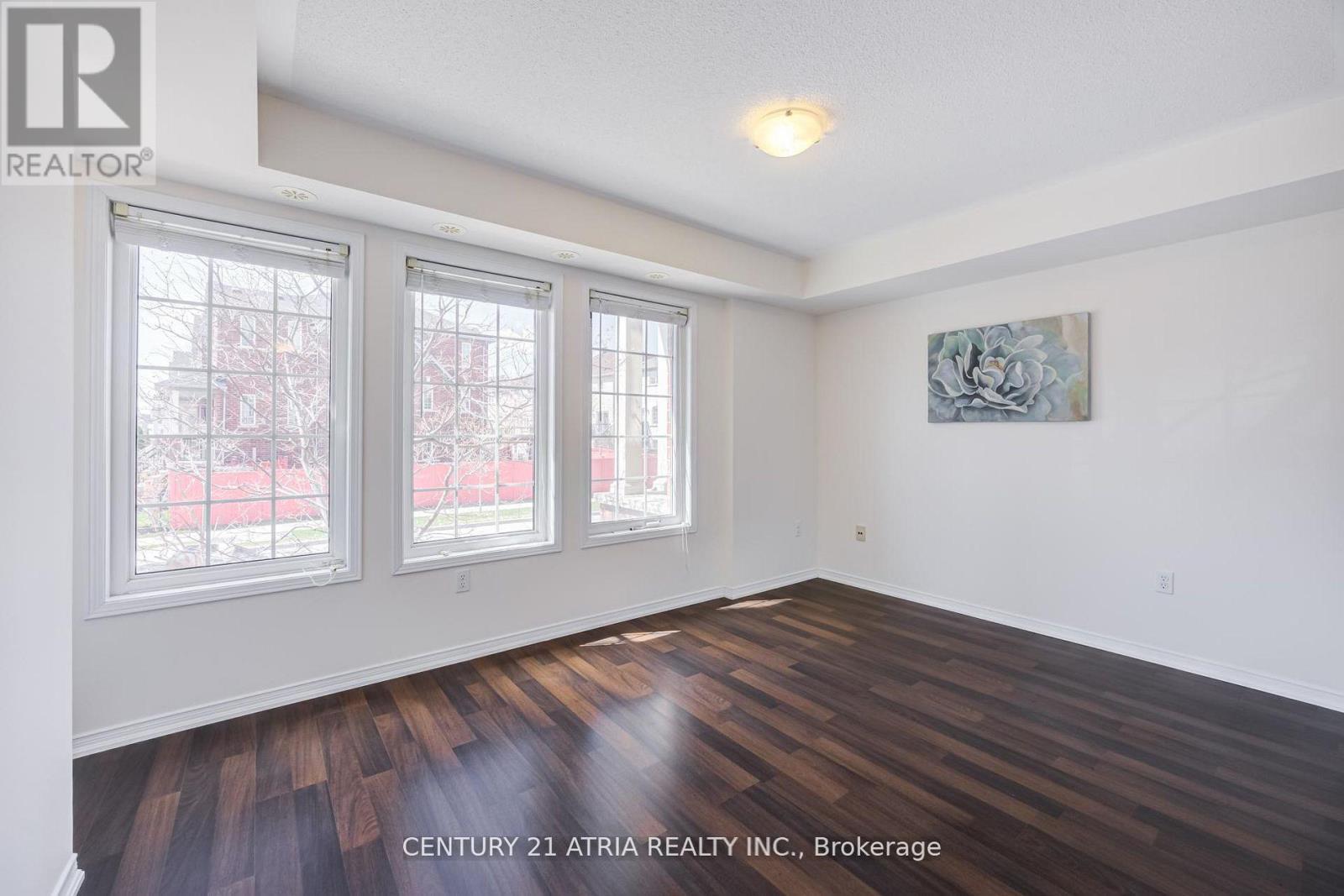 #5 129 ISAAC DEVINS BOULEVARD - 21