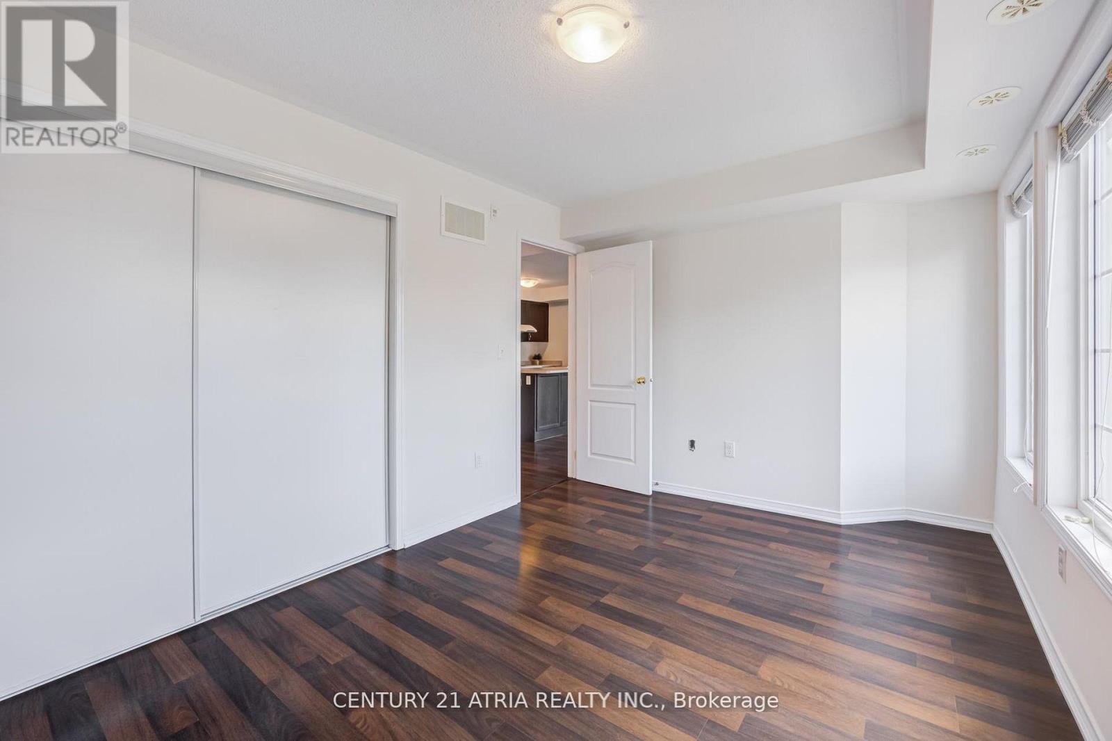 #5 129 ISAAC DEVINS BOULEVARD - 23