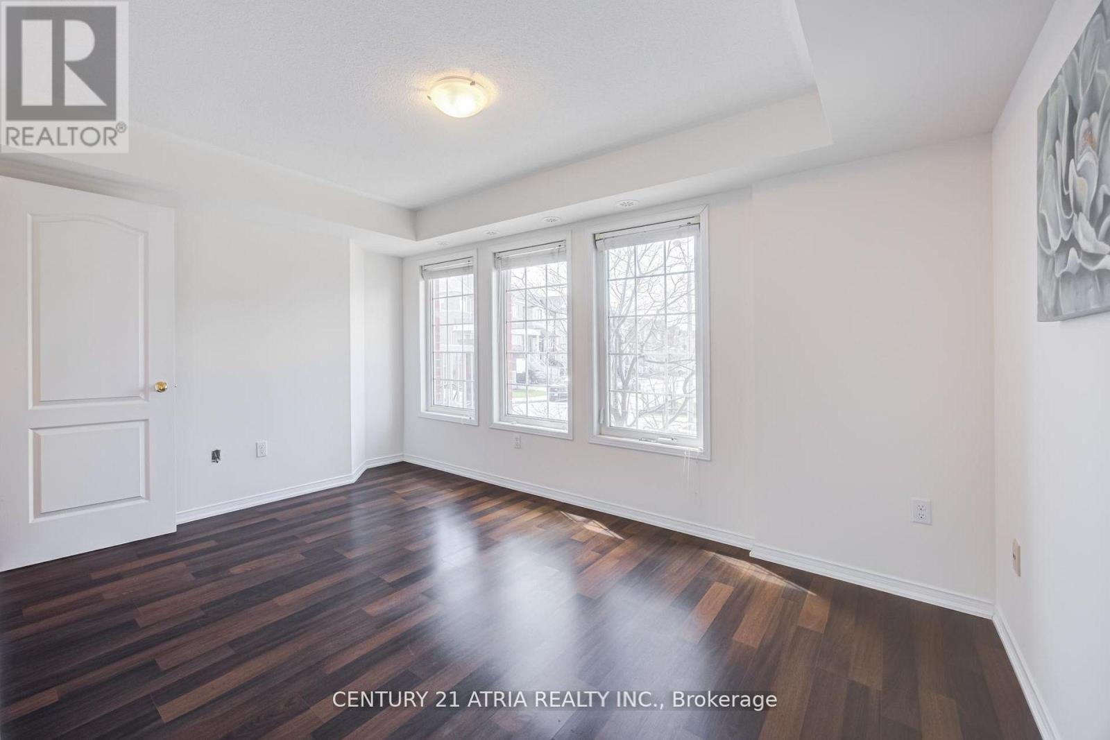 #5 129 ISAAC DEVINS BOULEVARD - 24