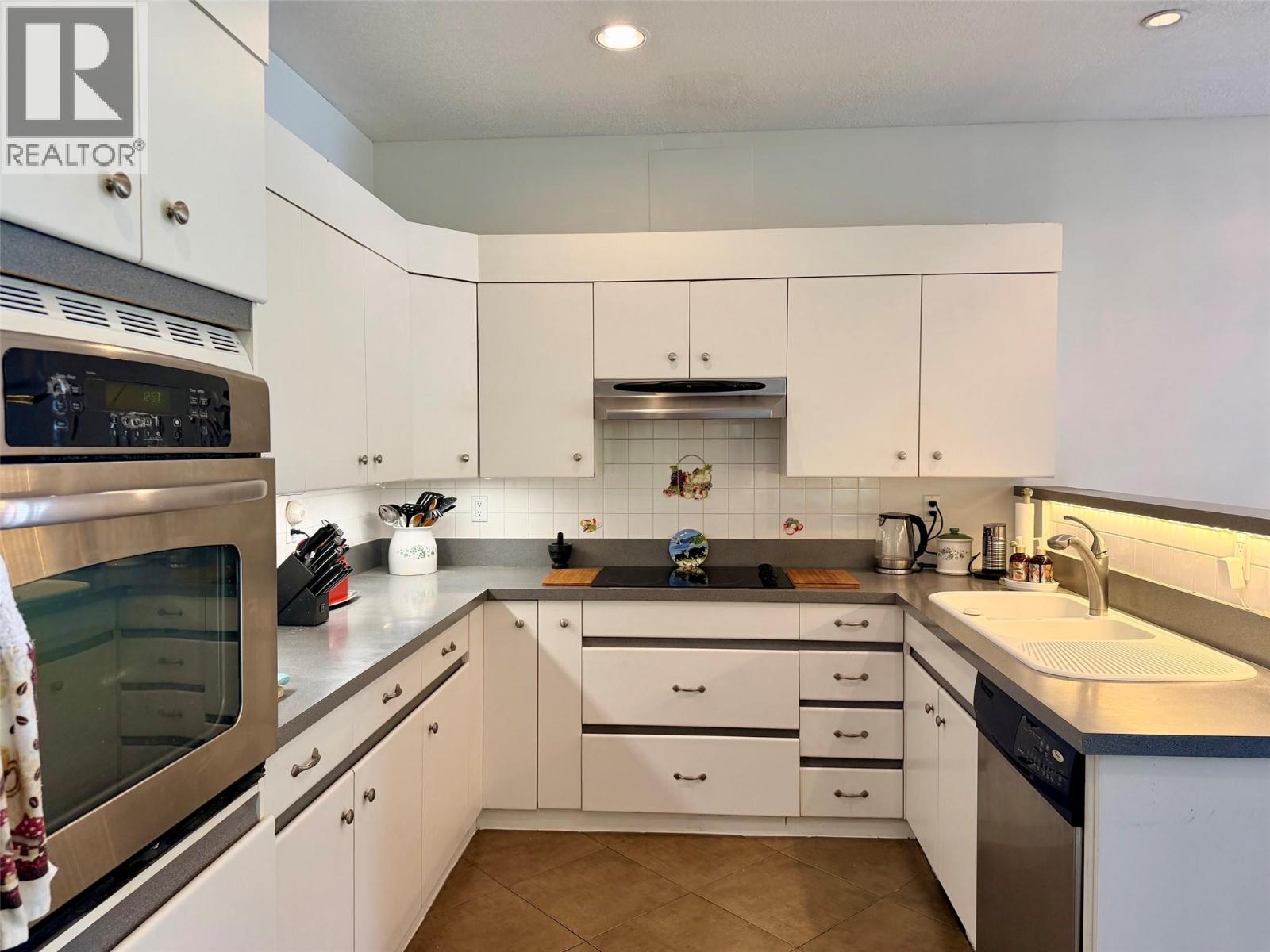 622 Regina Street - 11