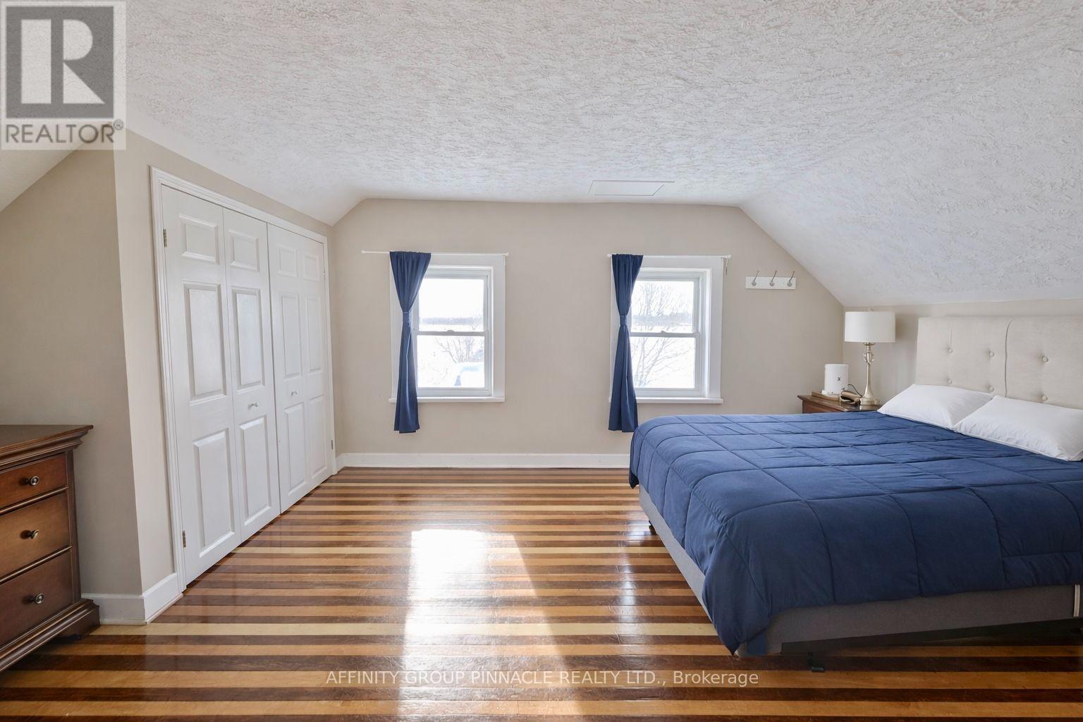 482 PORTAGE ROAD - 26