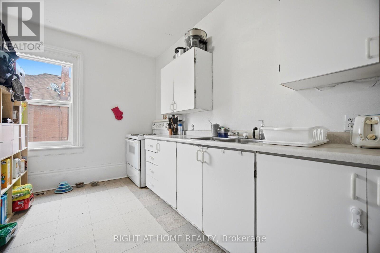 190 SHERIDAN STREET - 35
