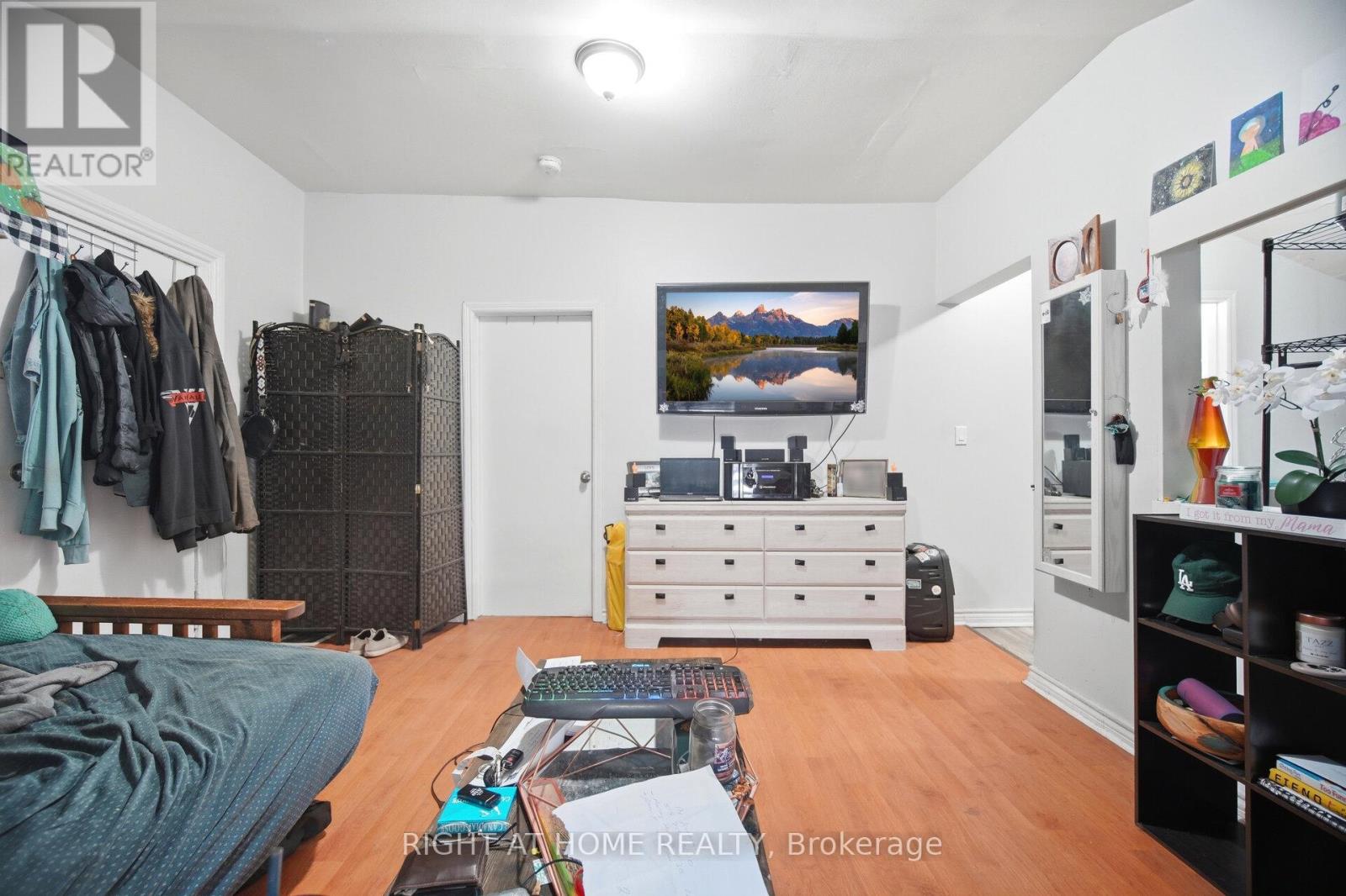 190 SHERIDAN STREET - 43