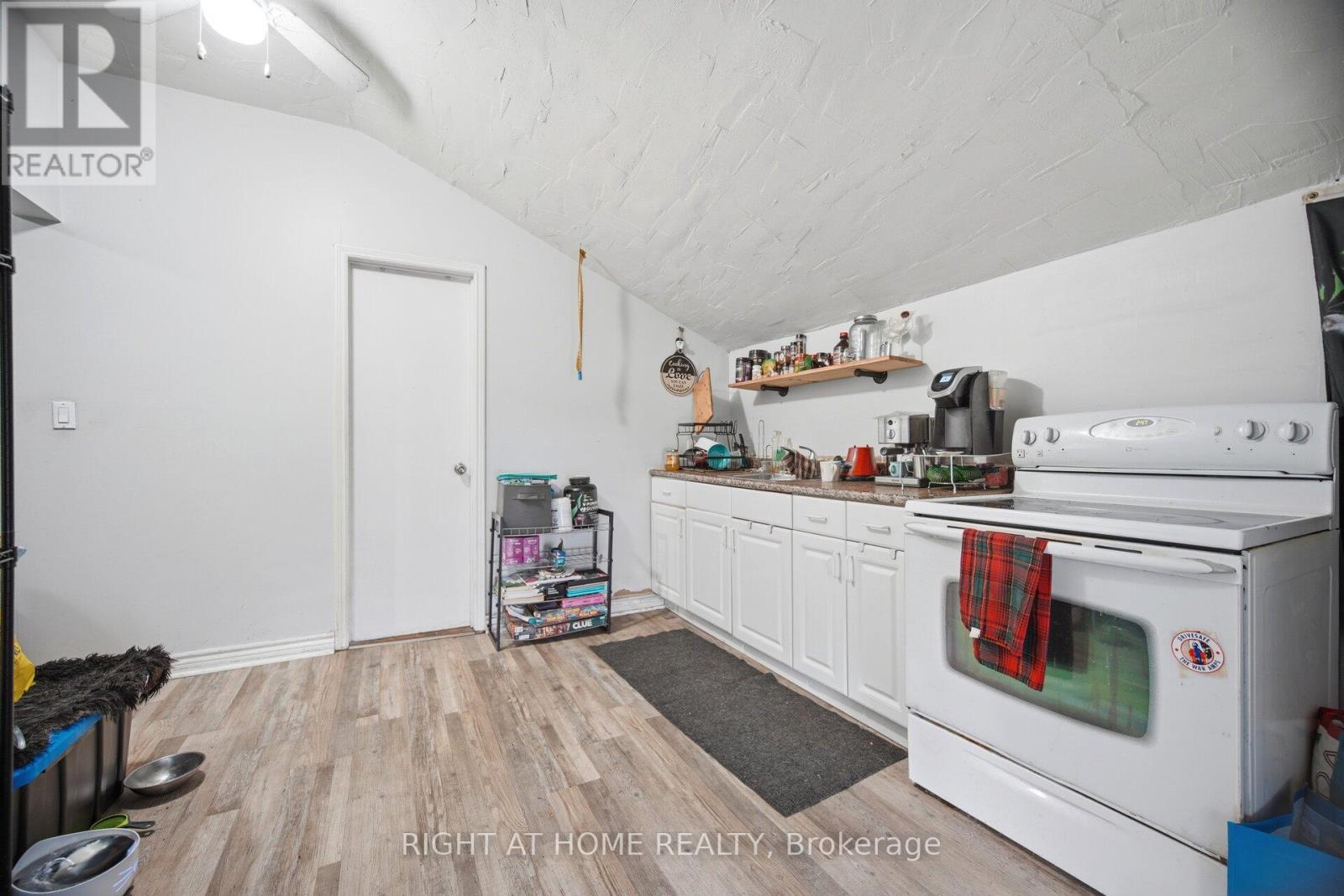190 SHERIDAN STREET - 45