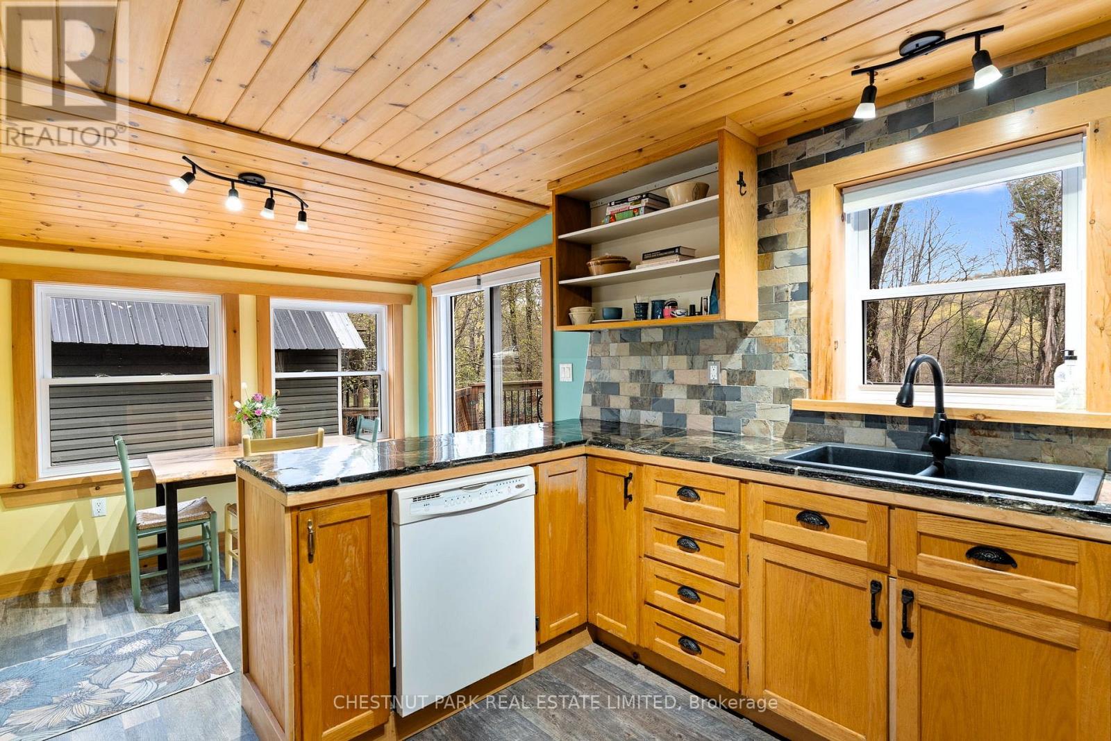 318 HIGHLAND STREET - Image 3