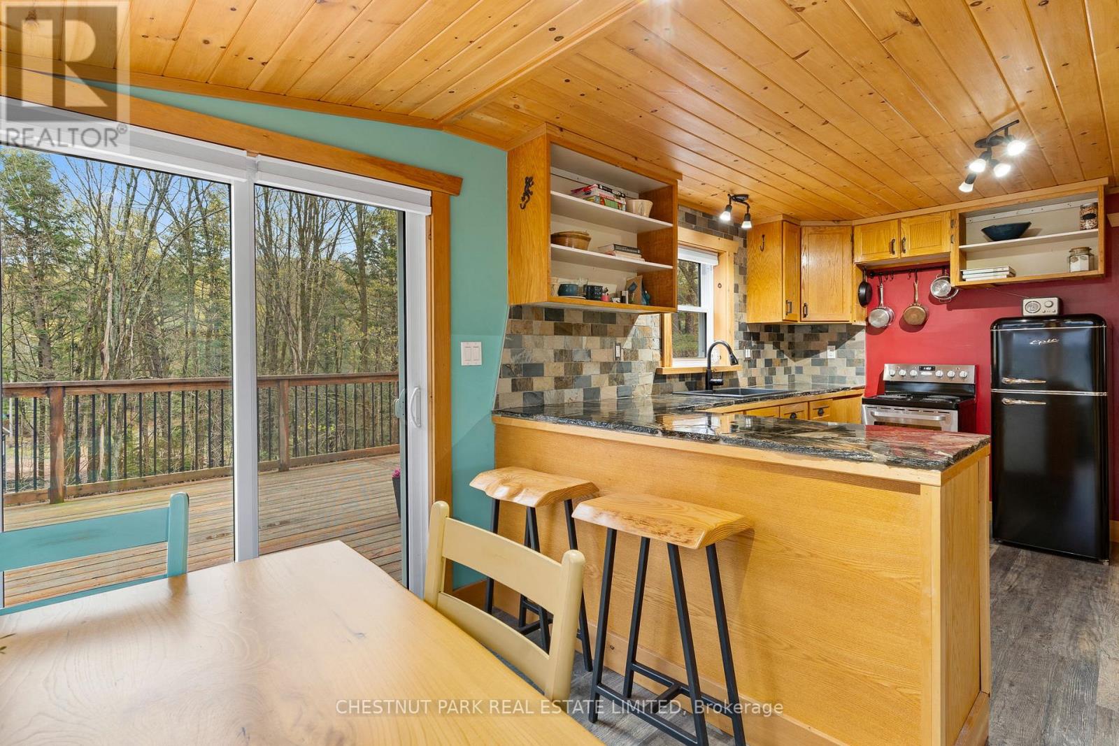 318 HIGHLAND STREET - 8