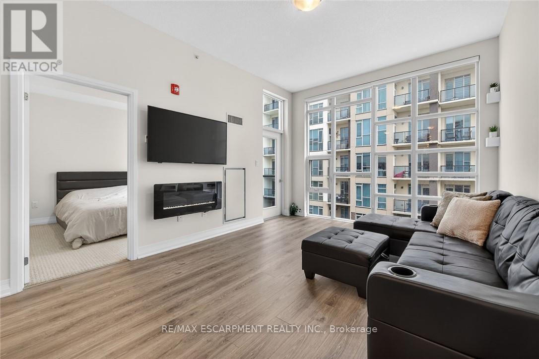 #516 10 CONCORD PLACE - 13