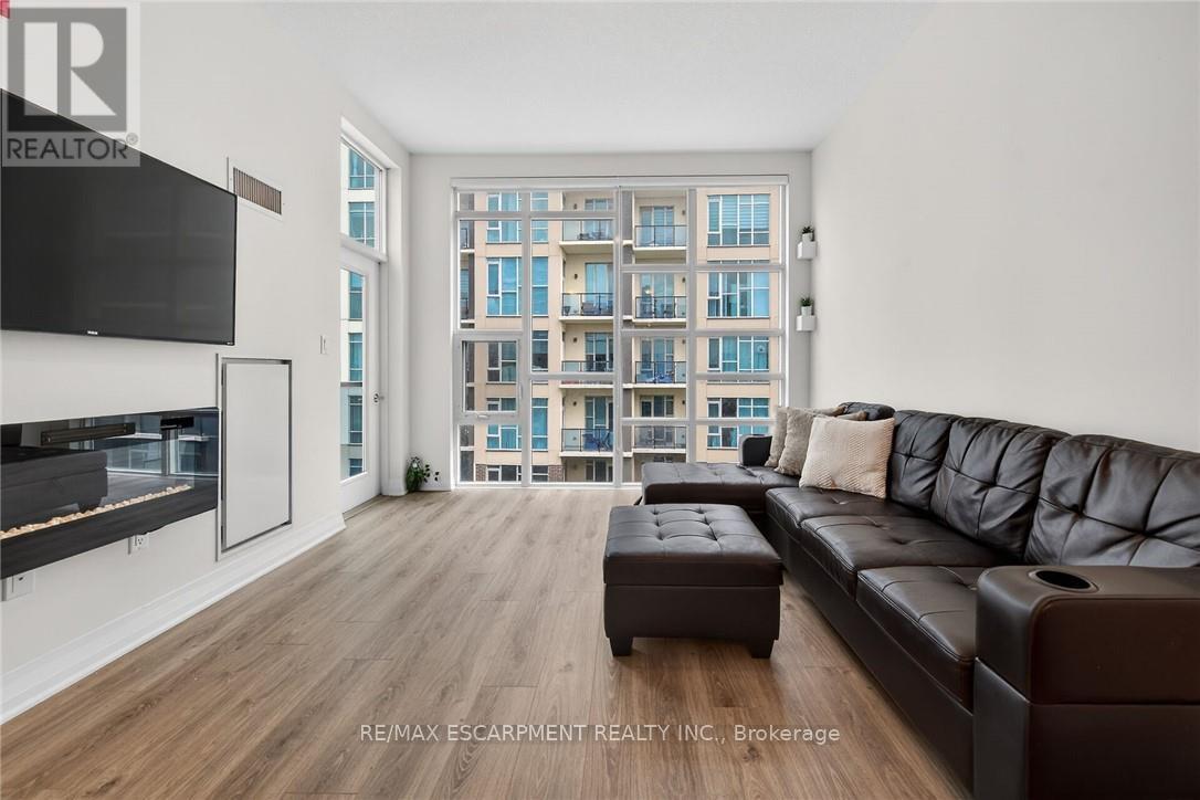 #516 10 CONCORD PLACE - 14