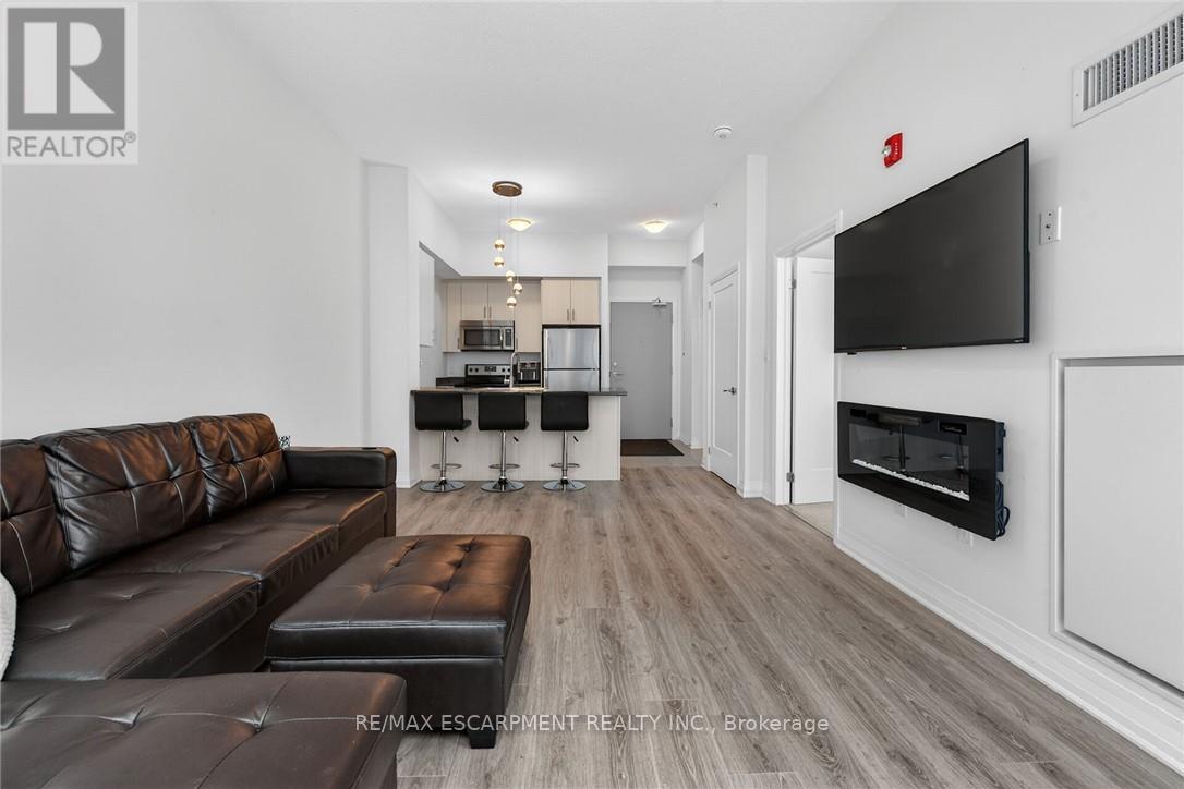 #516 10 CONCORD PLACE - 17