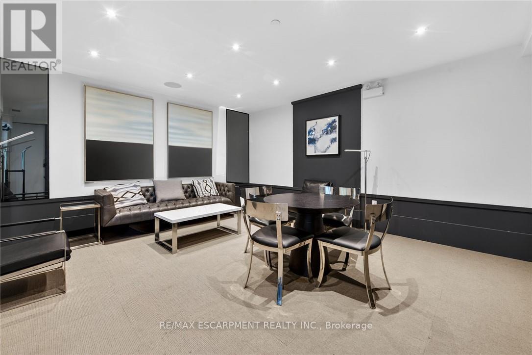 #516 10 CONCORD PLACE - 33