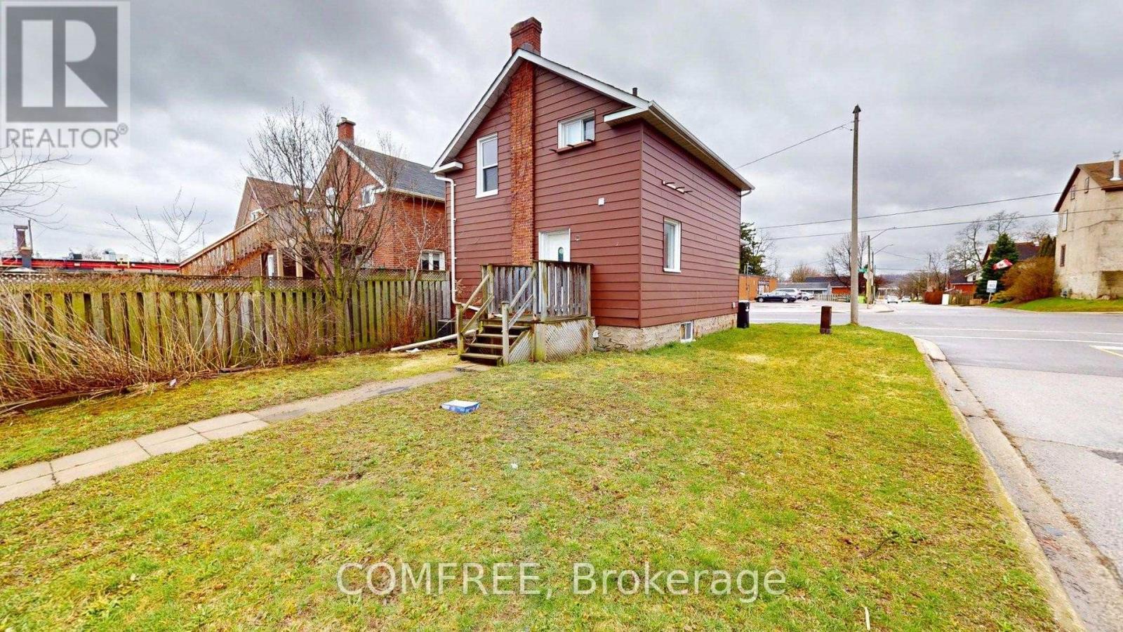 1405 KING STREET E - 25