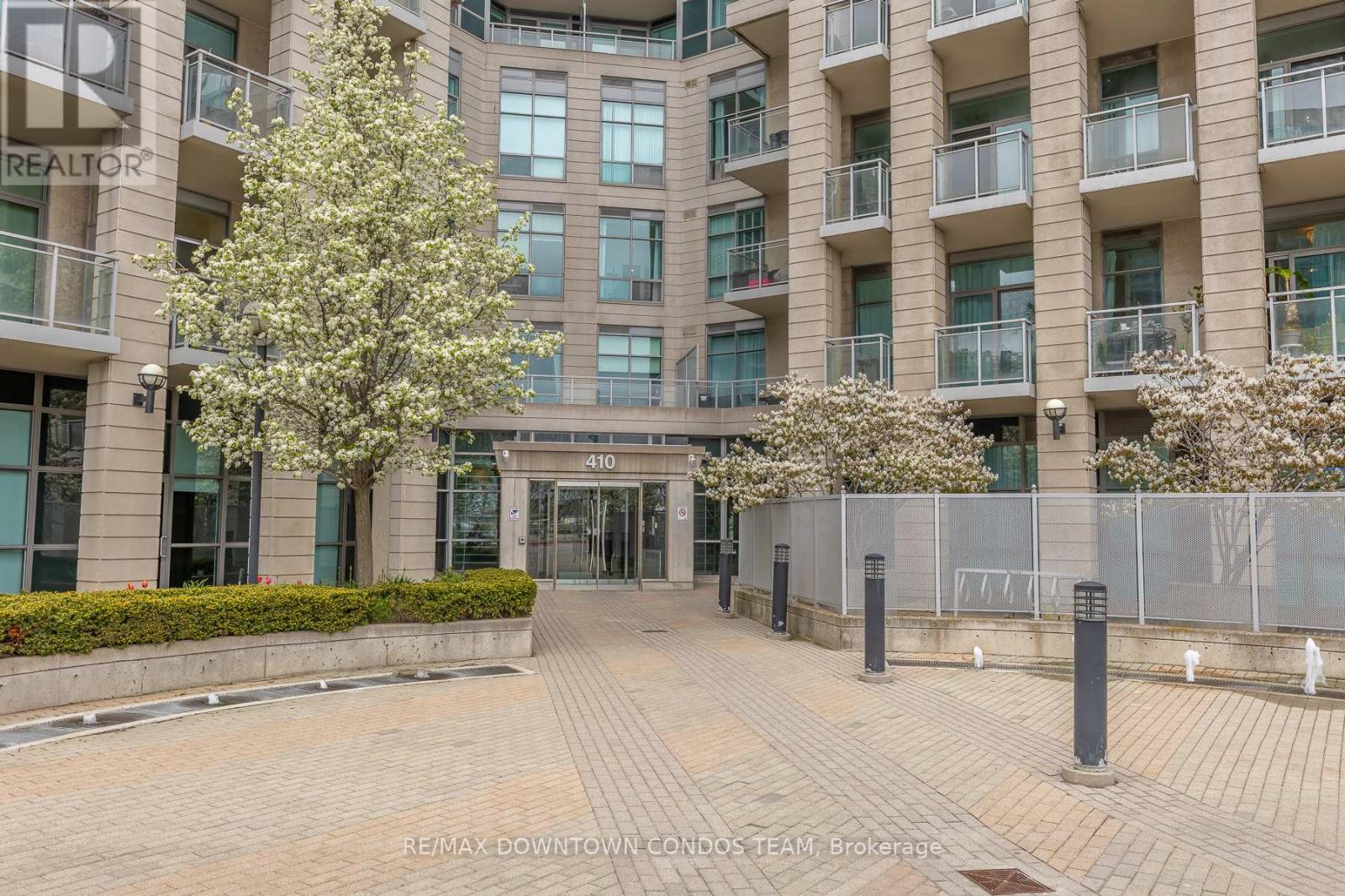 #404 410 QUEENS QUAY W - 4