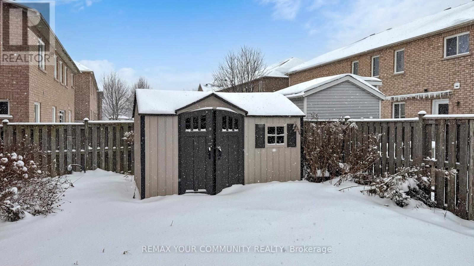 8 WESTACOTT AVENUE - 33
