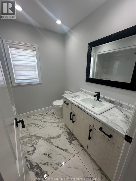 2549 GRAND MARAIS West Unit# UPPER, Windsor, Ontario, N9E1G4 — Photo 8