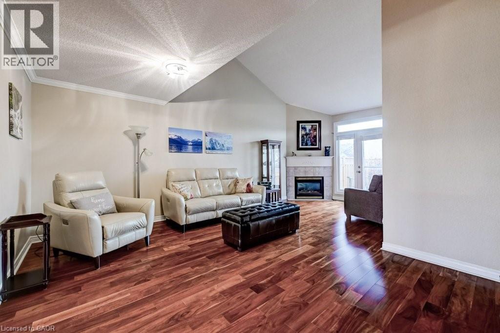 #44 94 GREENTRAIL Drive - 11