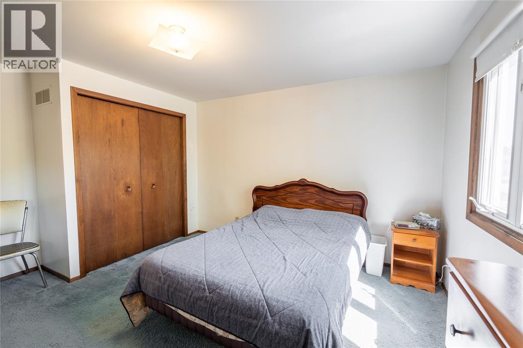 1083 SALISBURY STREET, Sarnia, Ontario, N7S3V6 — Photo 27