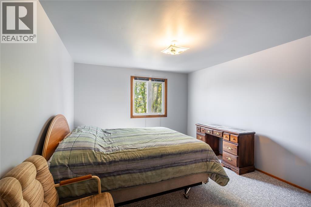 1083 SALISBURY STREET, Sarnia, Ontario, N7S3V6 — Photo 36