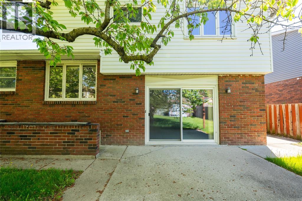 1083 SALISBURY STREET, Sarnia, Ontario, N7S3V6 — Photo 30