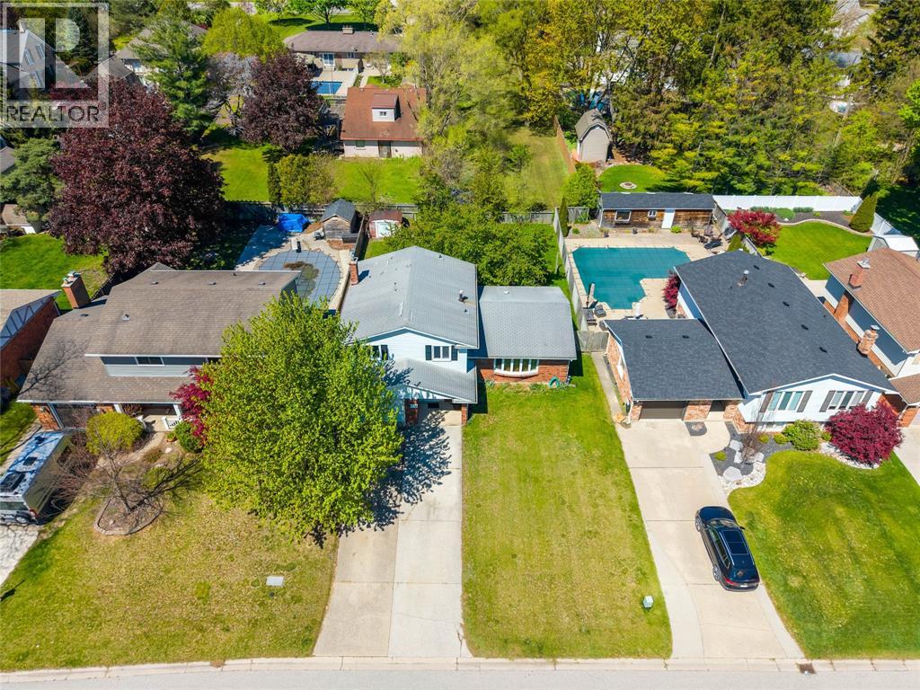 1083 SALISBURY STREET, Sarnia, Ontario, N7S3V6 — Photo 4