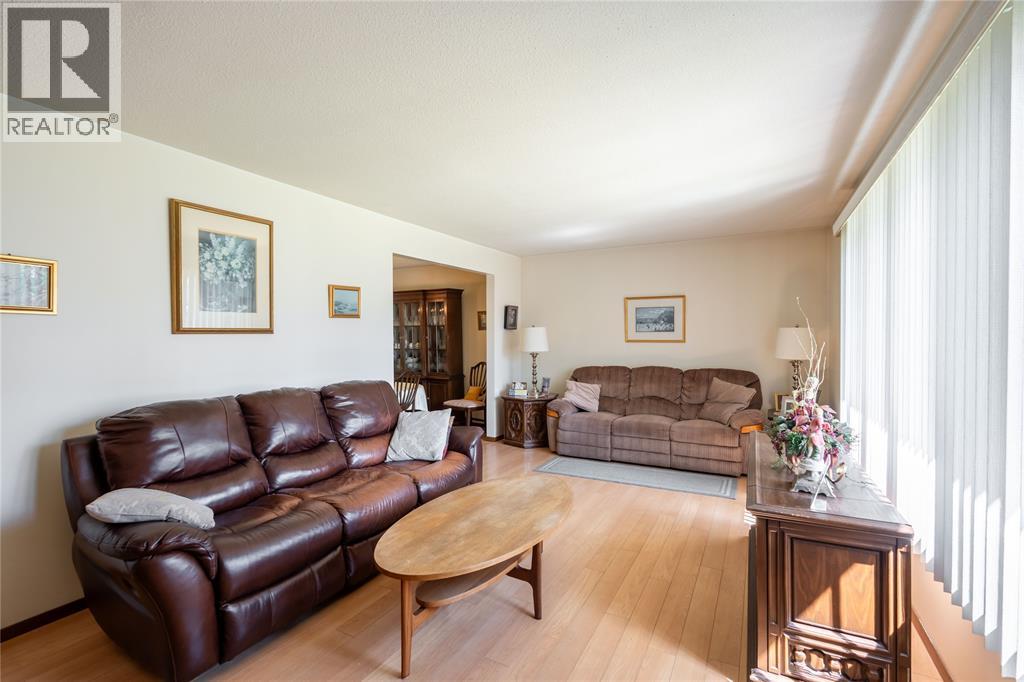 1083 SALISBURY STREET, Sarnia, Ontario, N7S3V6 — Photo 24