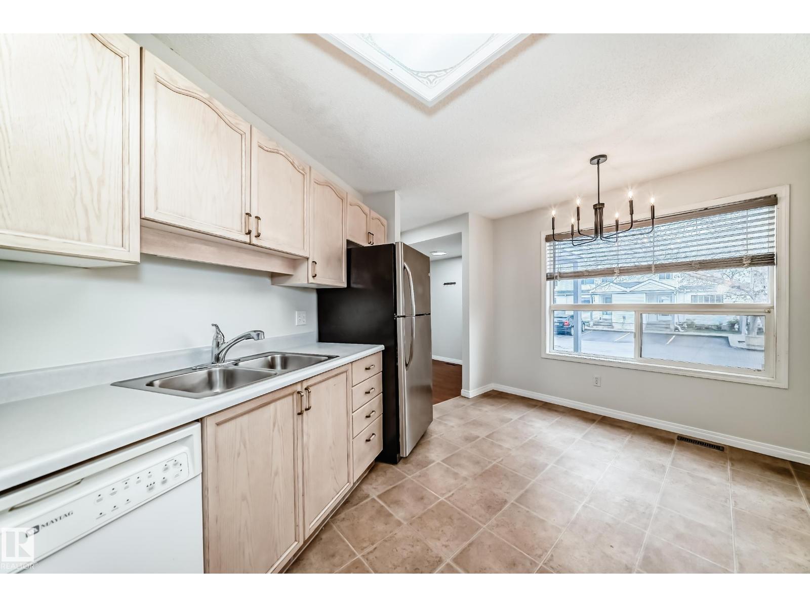 #28 603 YOUVILLE DR E NW - 16