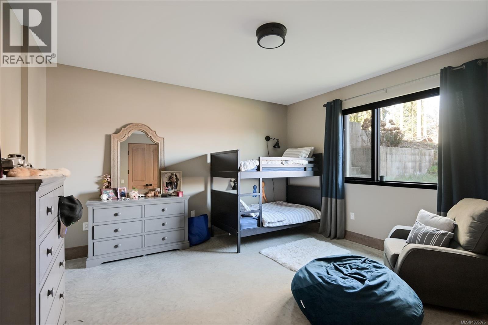 4939 Waters Rd - 42