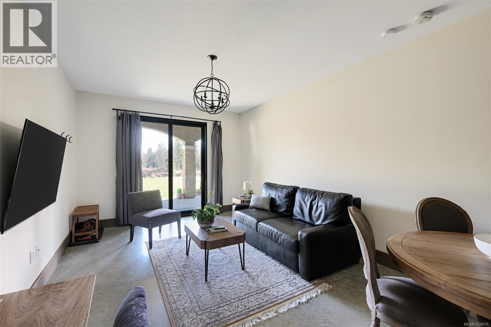 4939 Waters Rd - 46