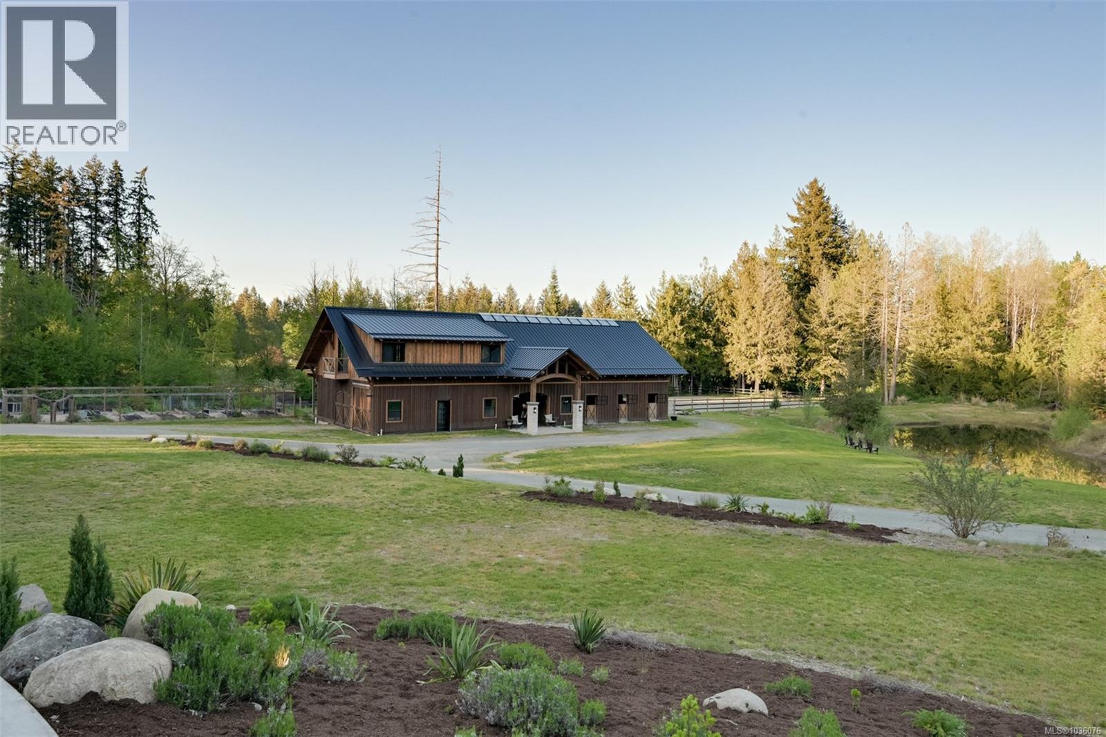 4939 Waters Rd - 5